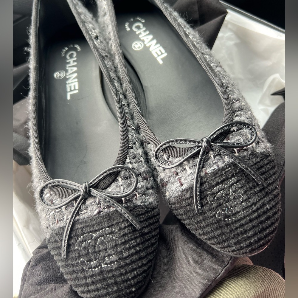 Chanel Tweed flats 39